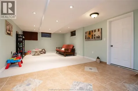 11 Algonquian Drive Chatham ON N7M 5Y2
