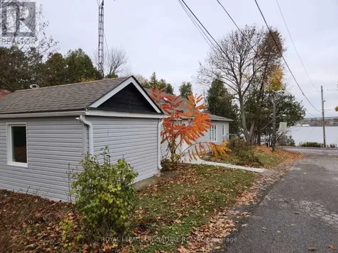 5749 Lakeshore Road Whitchurch-stouffville ON L4A 7X3