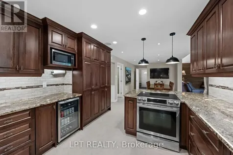 38 Glendenning Drive Ottawa ON K2H 7Y9