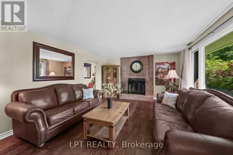 38 Glendenning Drive Ottawa ON K2H 7Y9