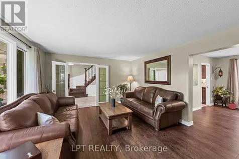 38 Glendenning Drive Ottawa ON K2H 7Y9