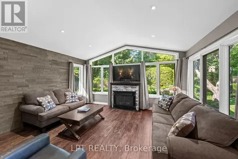 38 Glendenning Drive Ottawa ON K2H 7Y9