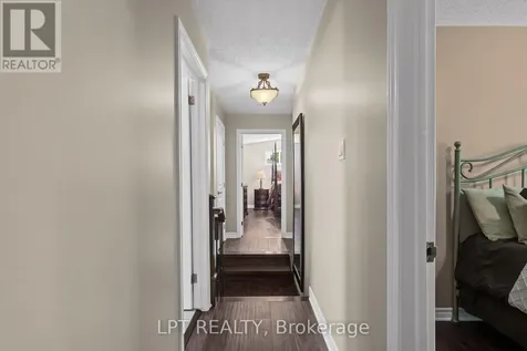 38 Glendenning Drive Ottawa ON K2H 7Y9