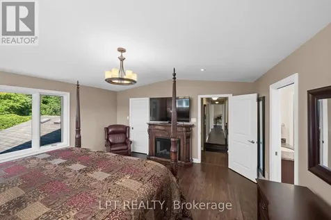 38 Glendenning Drive Ottawa ON K2H 7Y9