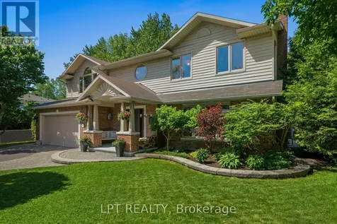 38 Glendenning Drive Ottawa ON K2H 7Y9