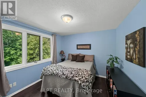 38 Glendenning Drive Ottawa ON K2H 7Y9