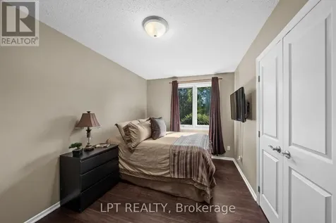 38 Glendenning Drive Ottawa ON K2H 7Y9