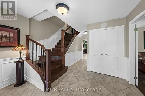 38 Glendenning Drive Ottawa ON K2H 7Y9