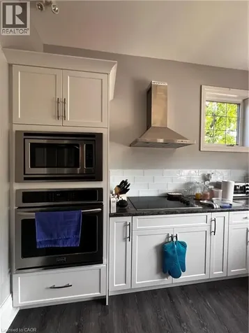 71 Wilson Street East Ancaster ON L9G 2B3