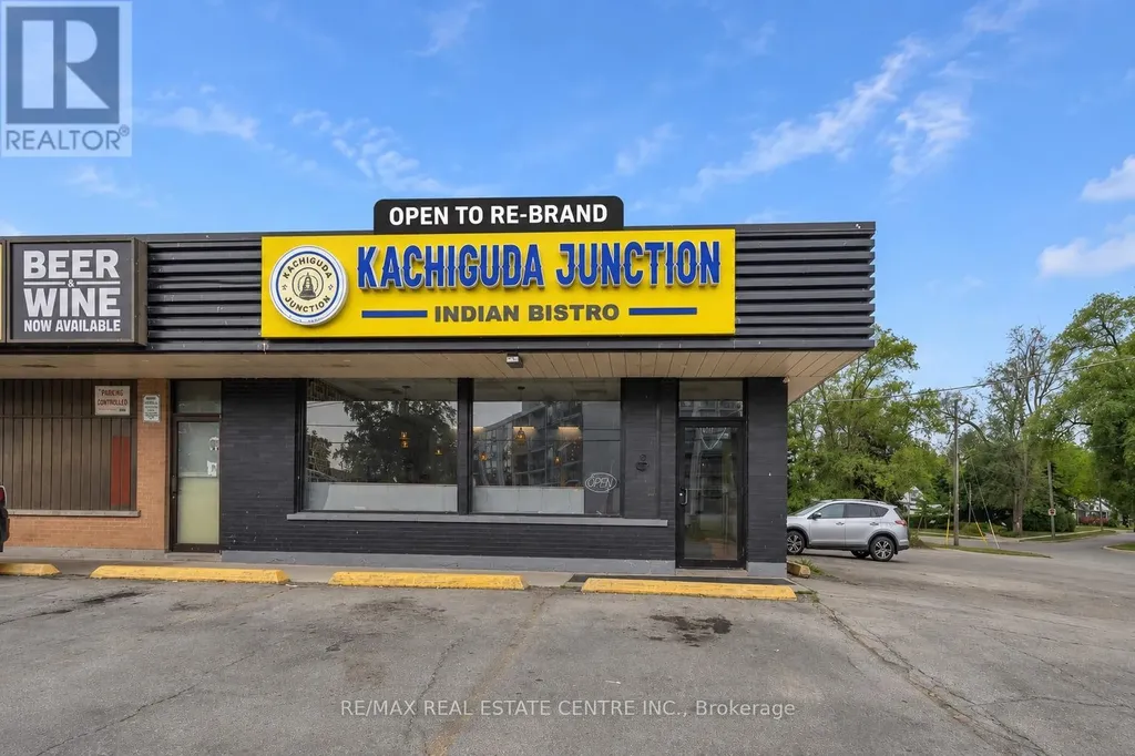 155 Highland Road East Kitchener ON N2M 3W1