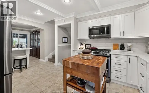 385 Centennial Tecumseh ON N8N 2P1