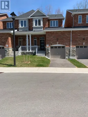 39 Farwell Avenue Wasaga Beach ON L9Z 0H3