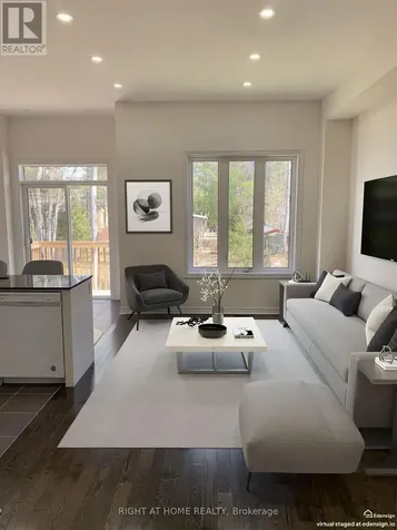 39 Farwell Avenue Wasaga Beach ON L9Z 0H3