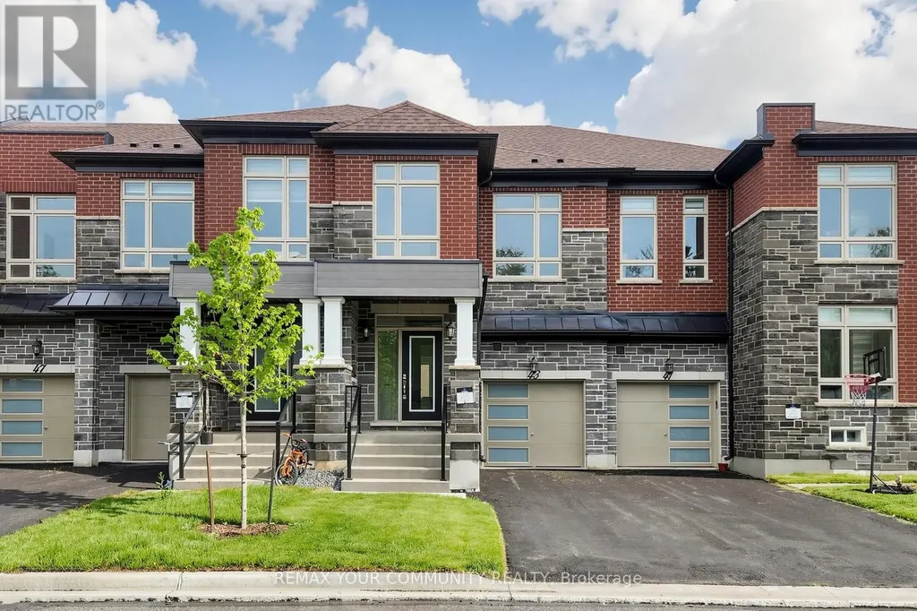 43 Schmeltzer Crescent Richmond Hill ON L4E 1K9