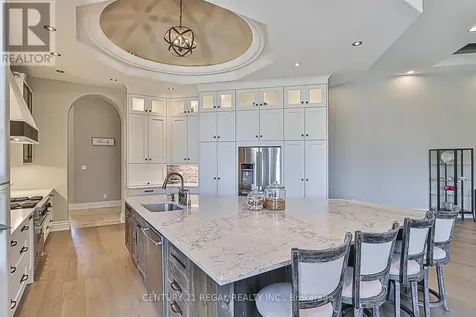 16 Lake Woods Drive Whitchurch-stouffville ON L4A 1P9