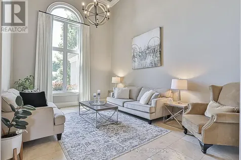16 Lake Woods Drive Whitchurch-stouffville ON L4A 1P9