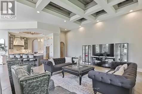 16 Lake Woods Drive Whitchurch-stouffville ON L4A 1P9