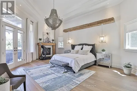 16 Lake Woods Drive Whitchurch-stouffville ON L4A 1P9