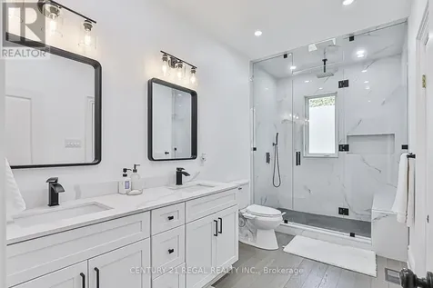 16 Lake Woods Drive Whitchurch-stouffville ON L4A 1P9