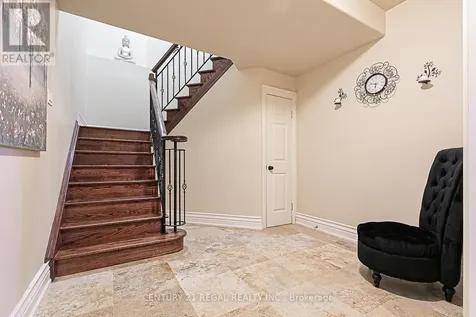 16 Lake Woods Drive Whitchurch-stouffville ON L4A 1P9