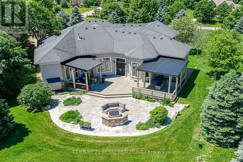 16 Lake Woods Drive Whitchurch-stouffville ON L4A 1P9