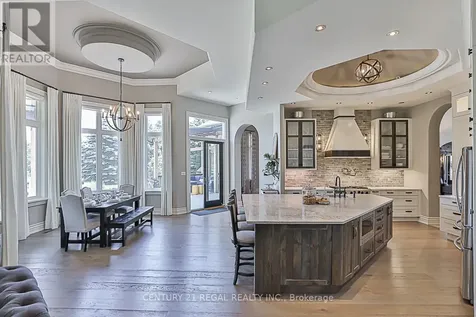 16 Lake Woods Drive Whitchurch-stouffville ON L4A 1P9