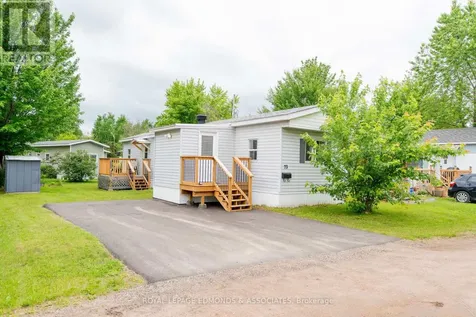 73 Pinehurst Estates Petawawa ON K8H 2H2