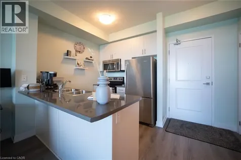35 Southshore Crescent Hamilton ON L8E 0J2