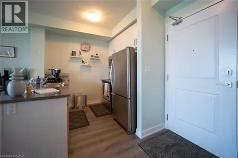 35 Southshore Crescent Hamilton ON L8E 0J2