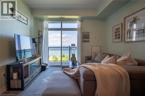 35 Southshore Crescent Hamilton ON L8E 0J2