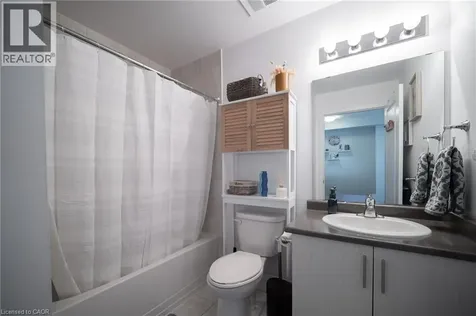 35 Southshore Crescent Hamilton ON L8E 0J2