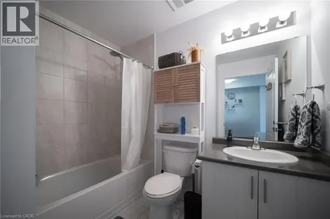 35 Southshore Crescent Hamilton ON L8E 0J2
