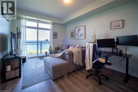 35 Southshore Crescent Hamilton ON L8E 0J2