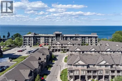 35 Southshore Crescent Hamilton ON L8E 0J2