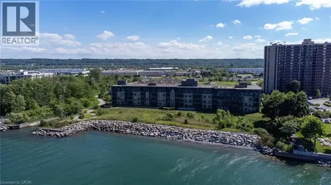 35 Southshore Crescent Hamilton ON L8E 0J2