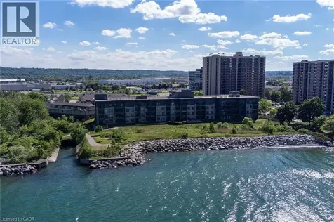 35 Southshore Crescent Hamilton ON L8E 0J2