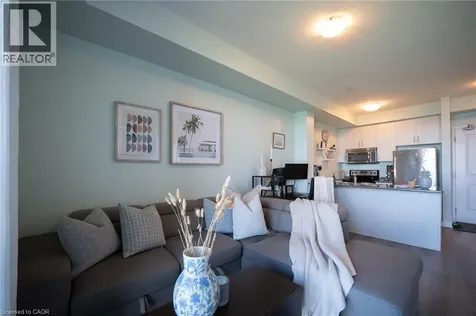 35 Southshore Crescent Hamilton ON L8E 0J2