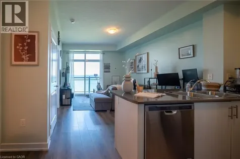 35 Southshore Crescent Hamilton ON L8E 0J2