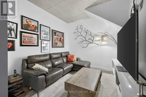 353 Mcleod Street Ottawa ON K2P 1A2