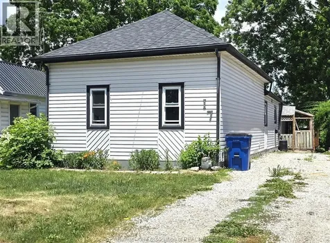 17 Taylor Avenue Chatham ON N7L 2T4