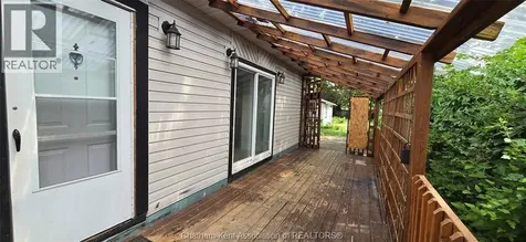 17 Taylor Avenue Chatham ON N7L 2T4