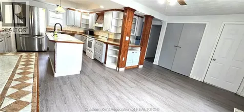 17 Taylor Avenue Chatham ON N7L 2T4