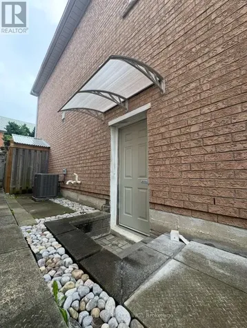132 Peninsula Crescent Richmond Hill (rouge Woods) ON L4S 1X9
