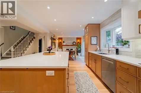 2393 Arnold Crescent Burlington ON L7P 4J2