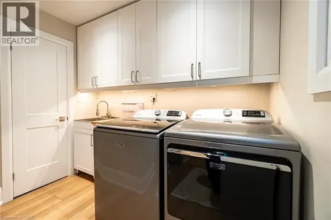 2393 Arnold Crescent Burlington ON L7P 4J2