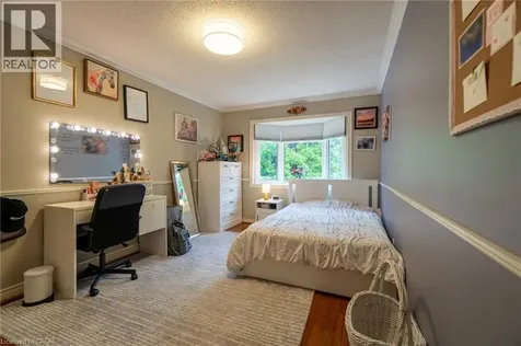 2393 Arnold Crescent Burlington ON L7P 4J2