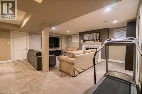 2393 Arnold Crescent Burlington ON L7P 4J2