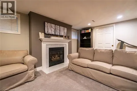 2393 Arnold Crescent Burlington ON L7P 4J2