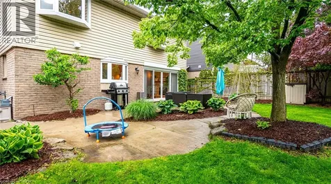2393 Arnold Crescent Burlington ON L7P 4J2
