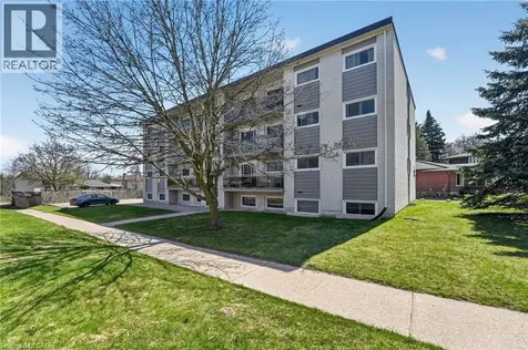 81 Kenwood Drive Kitchener ON N2B 3H3